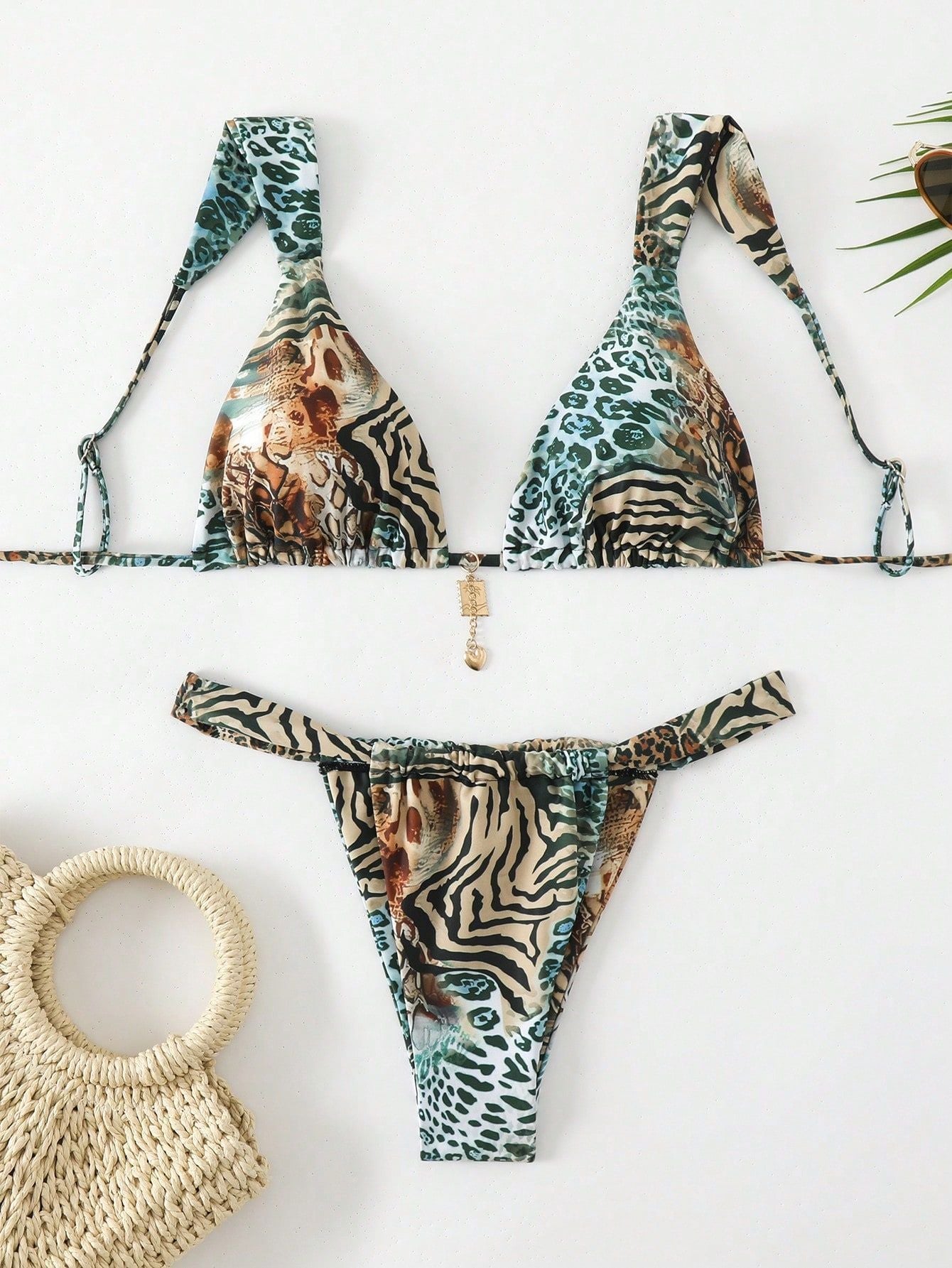 Maillot de bain deux pièces élégant pour femme, avec bretelles sophistiquées et imprimé animal tendance, de berg-feldt