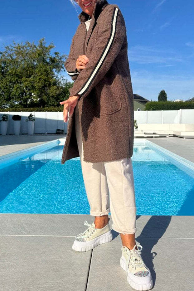 Manteau élégant en peluche pour femme avec deux poches et rayures sportives Berg-Feldt
