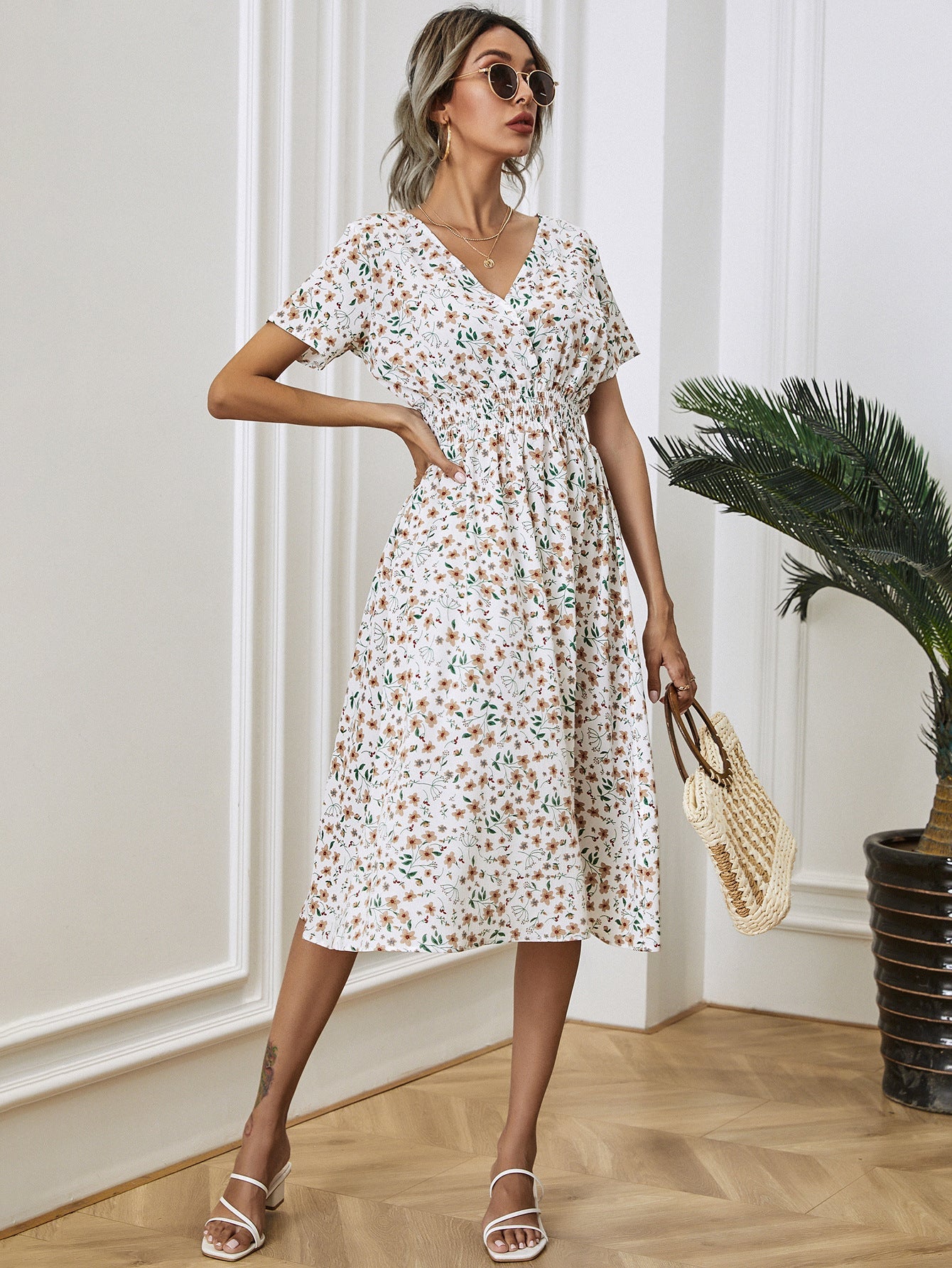Élégante robe midi évasée à fleurs pour femme de berg-feldt