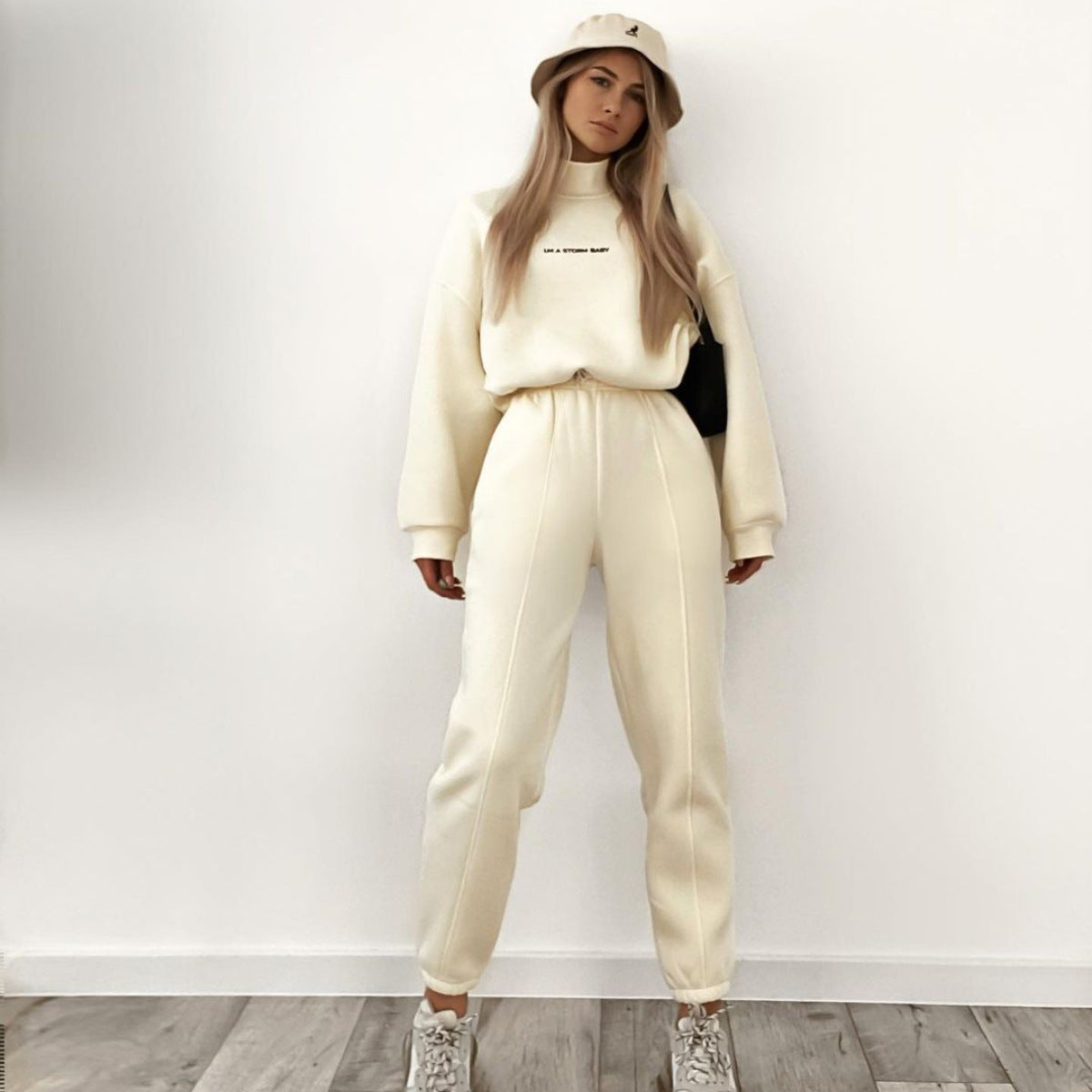 Damen Oversized Sweatshirt und Jogginghose Set Berg-Feldt