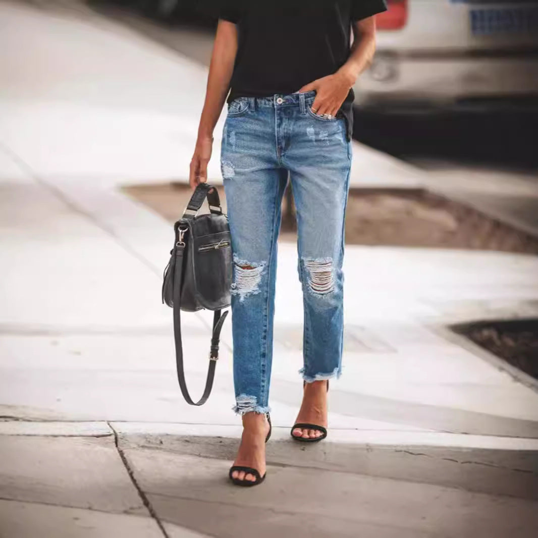 Jean femme avec détails déchirés à la mode et coupe confortable Berg-Feldt