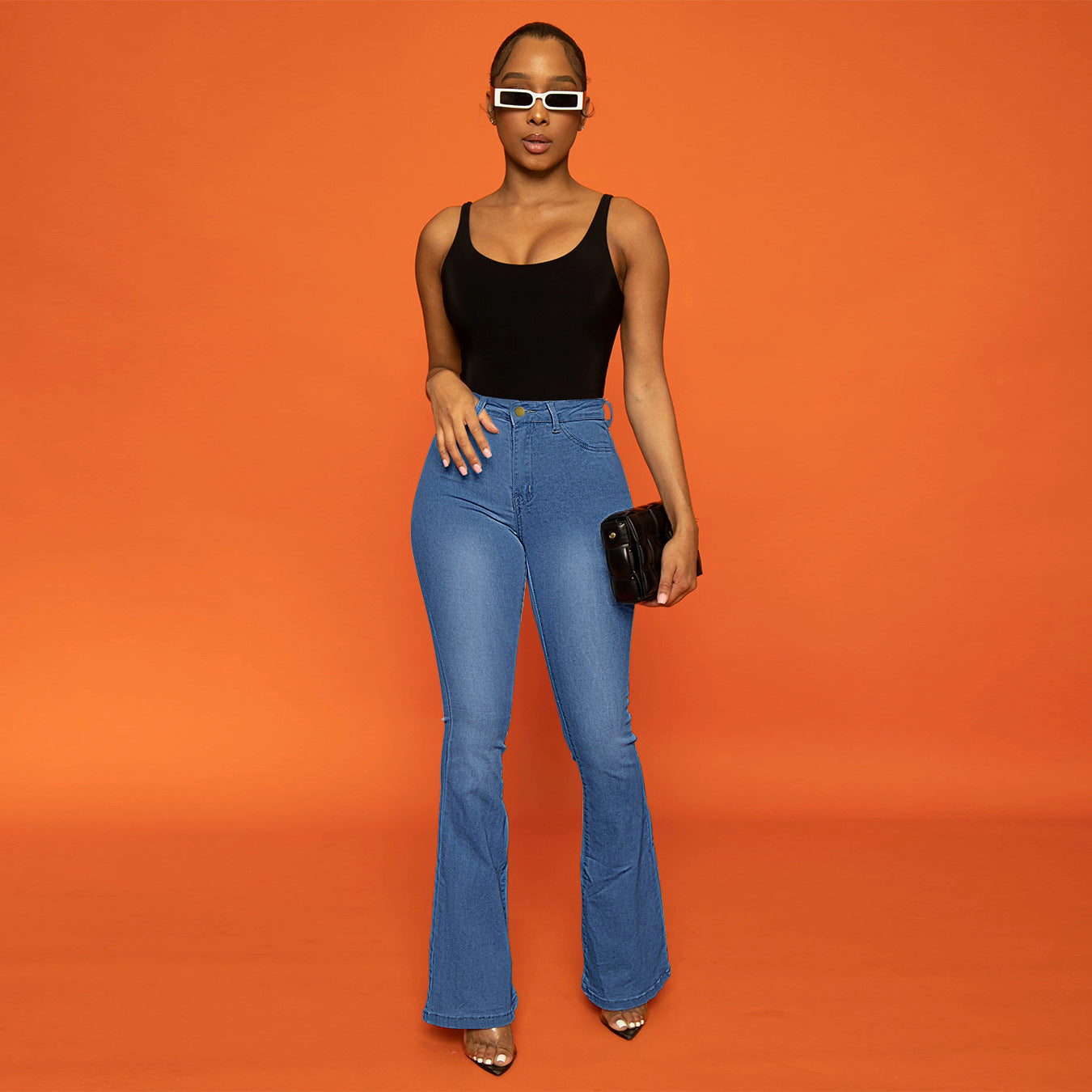 Hochwertige Damen Bootcut Jeans mit hohem Bund und modischem Schnitt von berg-feldt
