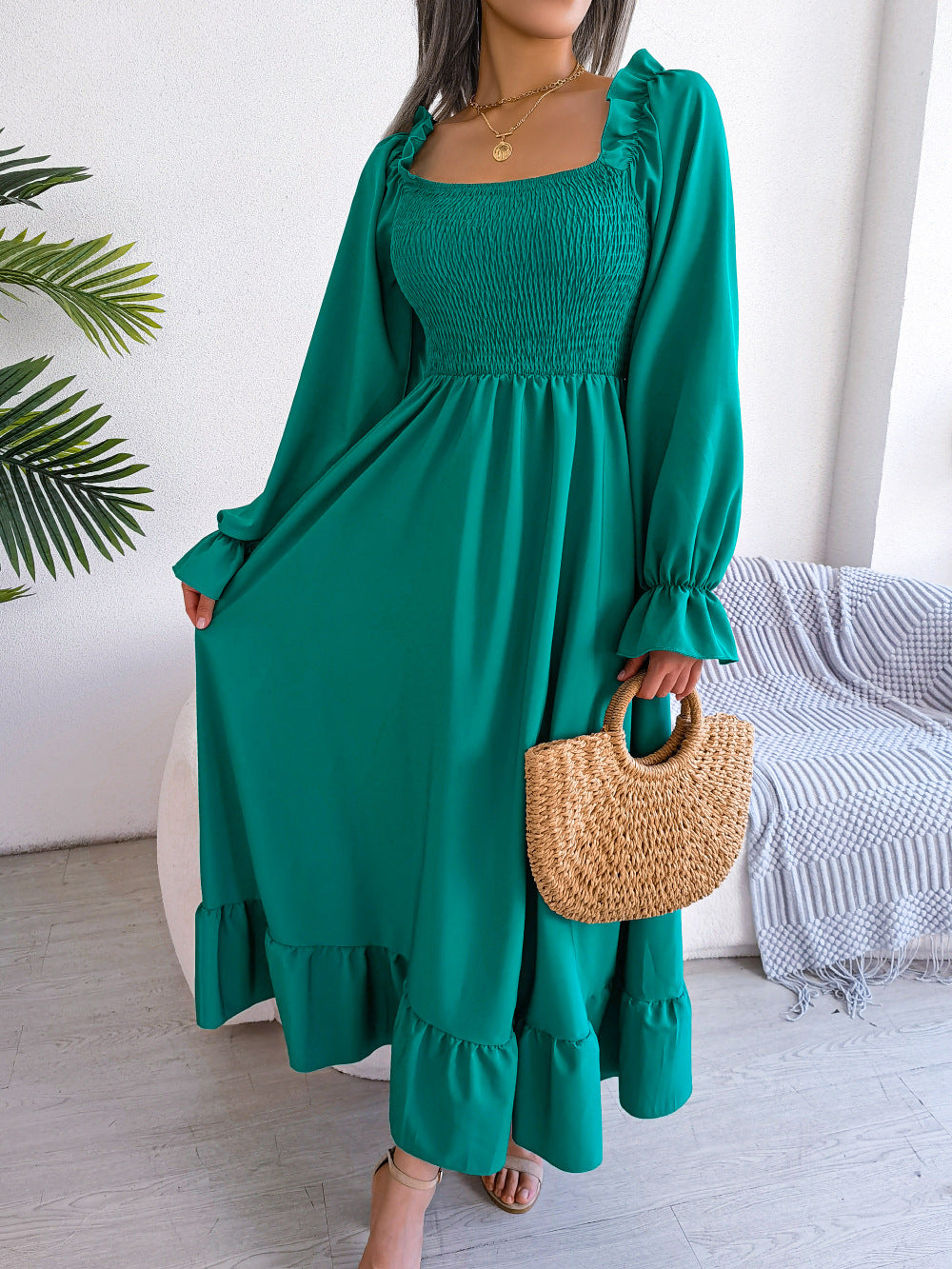 Elegantes Maxikleid für Damen mit gerafftem Oberteil und langen Ärmeln von berg-feldt