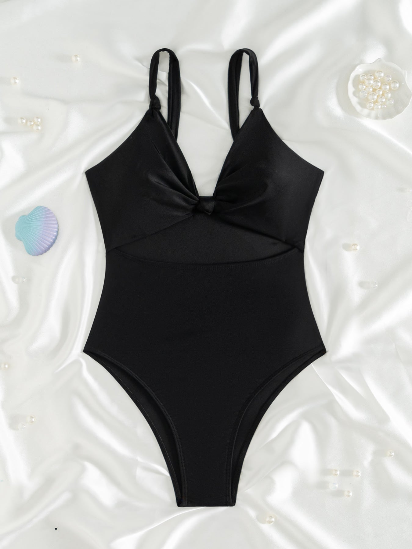 Eleganter Damen-Badeanzug mit Knoten-Design und hohem Beinschnitt von berg-feldt
