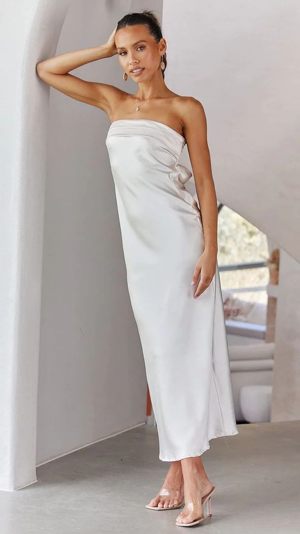 Robe de soirée élégante en satin à épaules dénudées berg-feldt pour femme