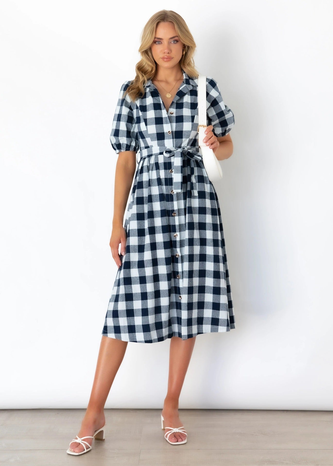 Robe chemise à carreaux classique pour femme avec ceinture par berg-feldt
