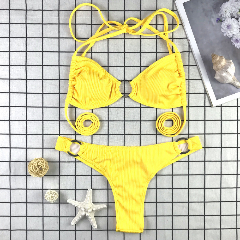 Haut de bikini triangle Berg-Feldt pour femme avec anneaux décoratifs et laçage