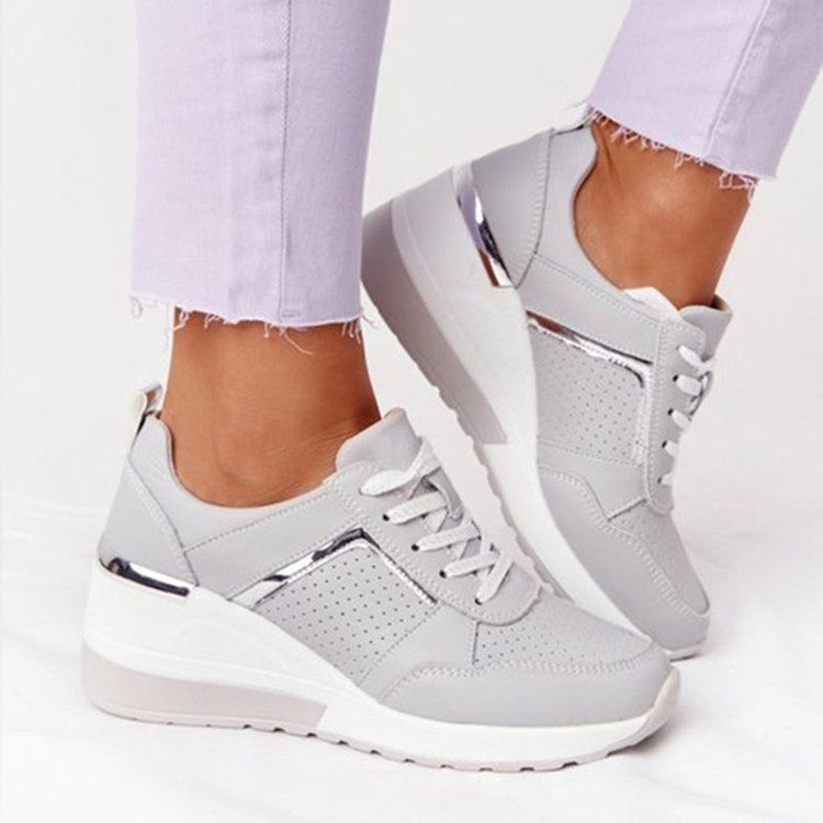 Les chaussures en cuir de Laura