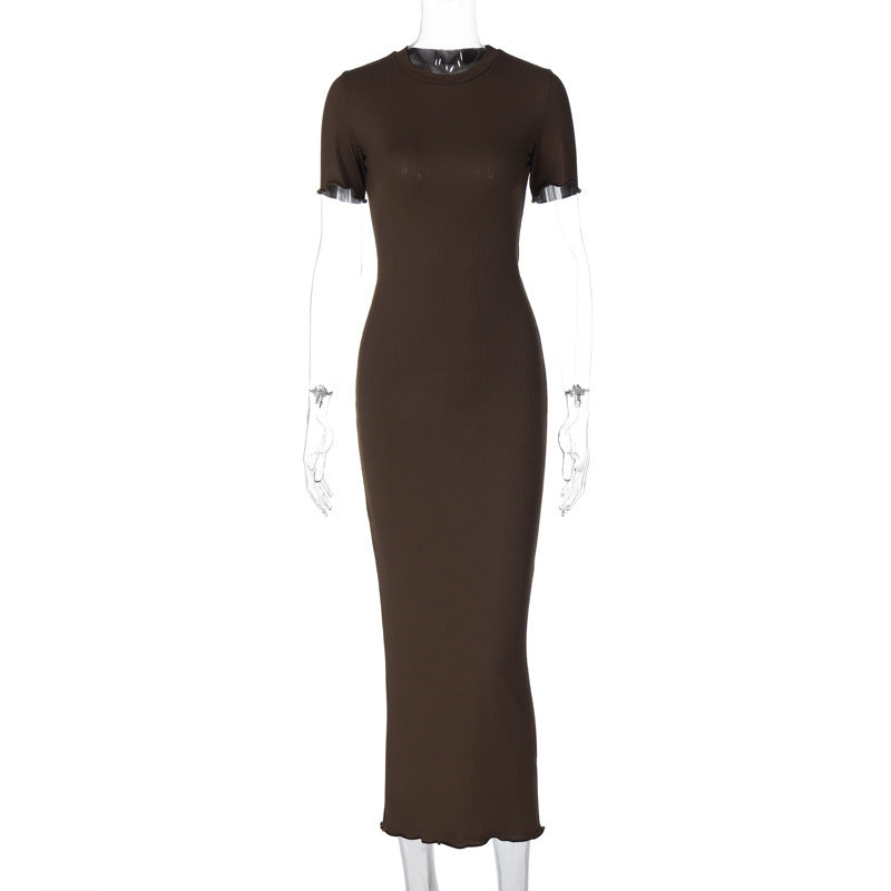 Figurbetontes Damen-Midikleid mit kurzen Ärmeln und Wellen-Saum von berg-feldt