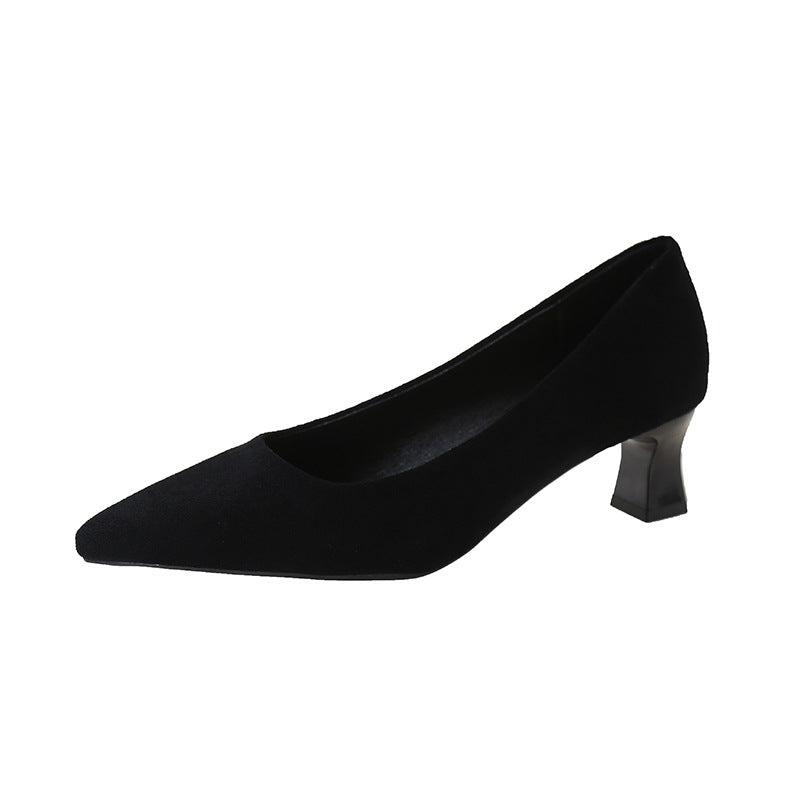 Elegante Damen Pumps aus Wildleder mit Spitzzeh und Blockabsatz von berg-feldt