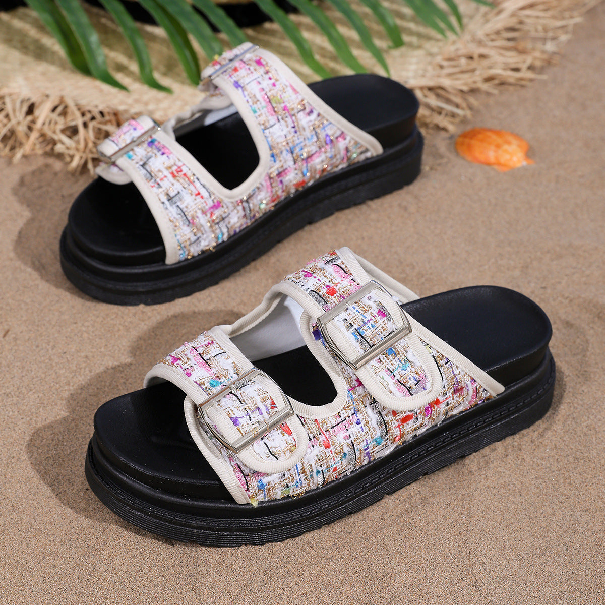 Bequeme Damen-Sandalen mit doppelter Riemenverstellung und aktuellem Textil-Design von berg-feldt