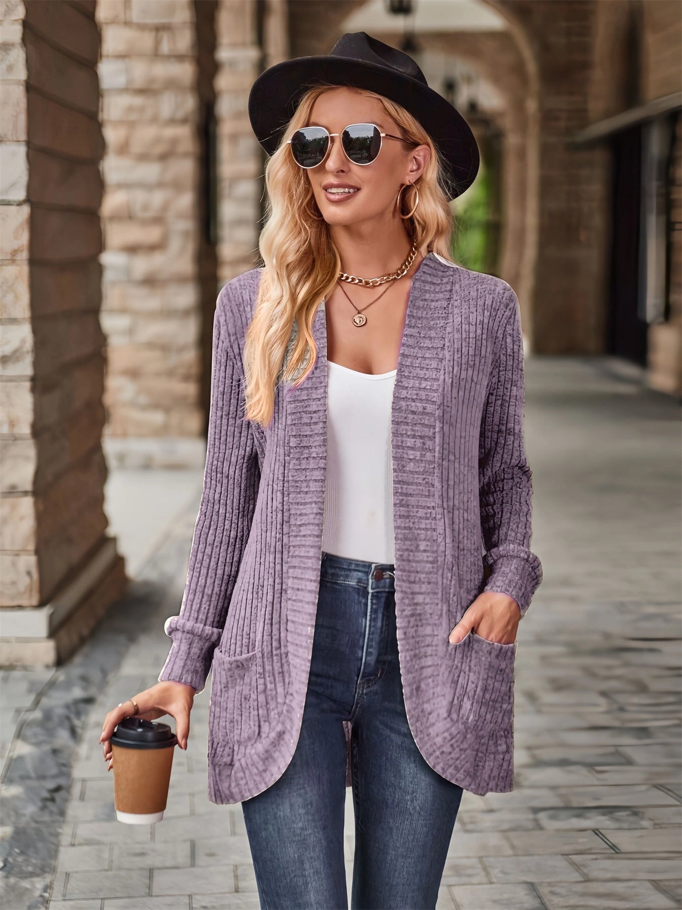 Gilet femme ouvert avec surface texturée et poches pratiques Berg-Feldt
