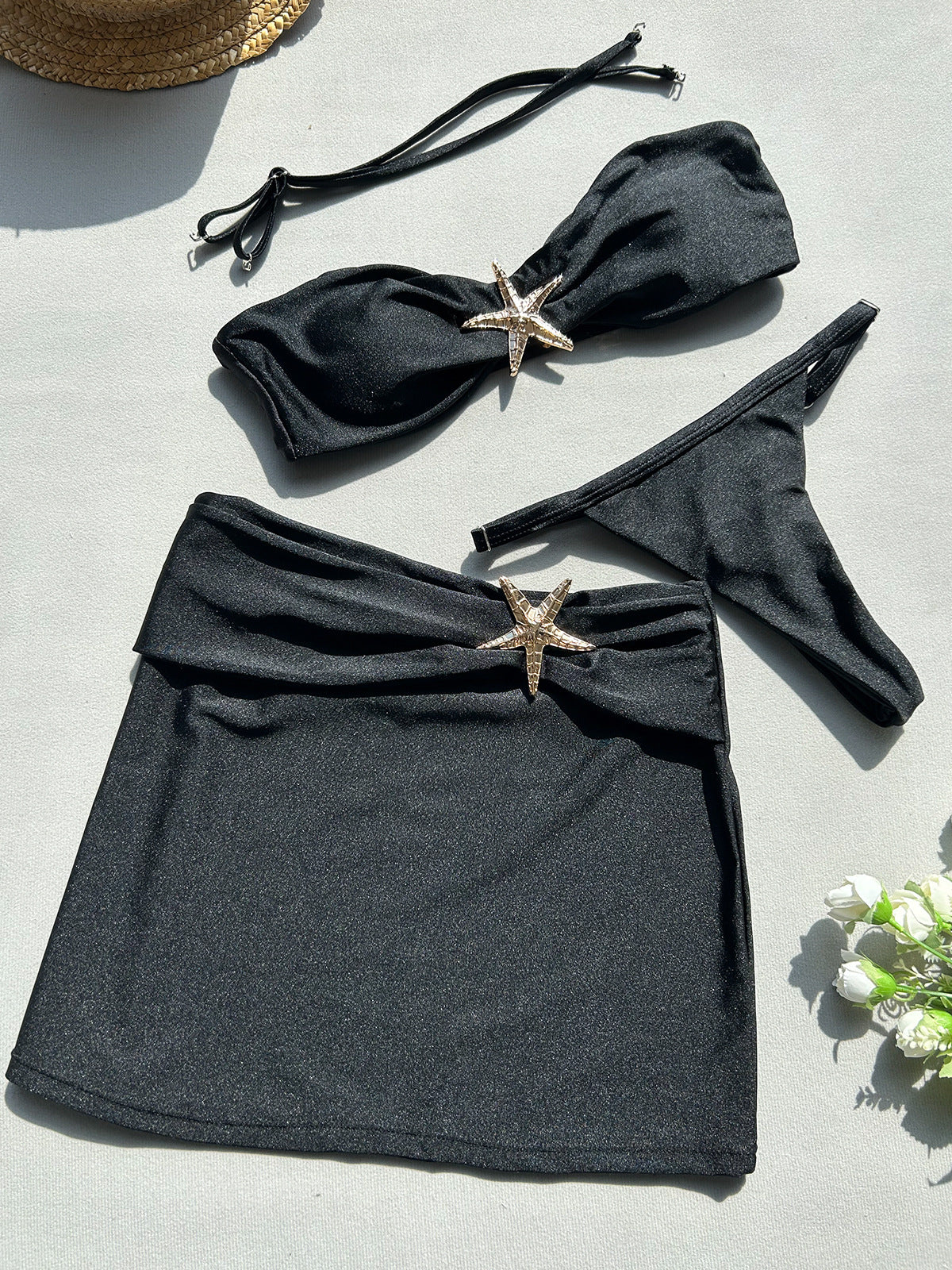 Individuelle Damen Bikinis mit Bandeau-Oberteil und funkelnden Sternen