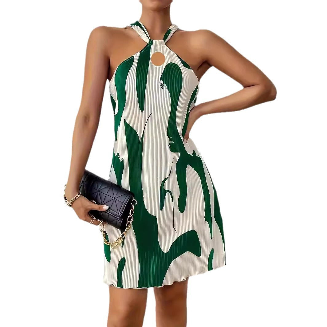 Flachendes Kleid für Damen mit schmeichelnder Passform und innovativem Trägerdesign von berg-feldt