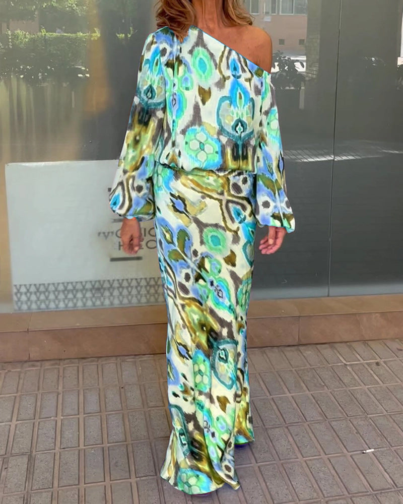 Robe longue élégante pour femme en tie-dye graphique avec épaules dénudées et manches volumineuses Berg-Feldt