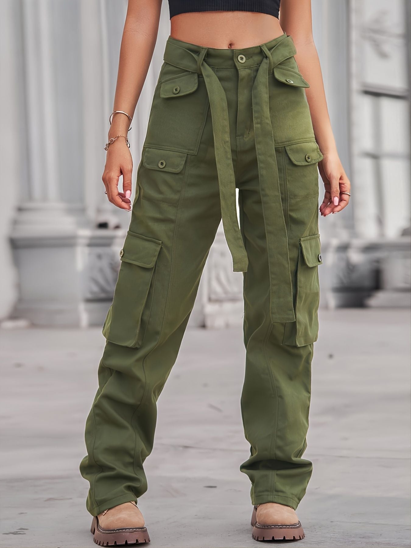 Pantalon cargo tendance pour femmes avec poches latérales et ceinture à nouer de berg-feldt
