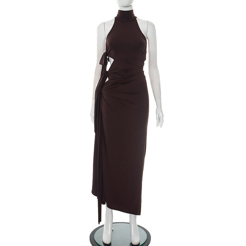 Elegante Maxikleid für Damen mit Halterneck und seitlichem Wickeldesign von berg-feldt