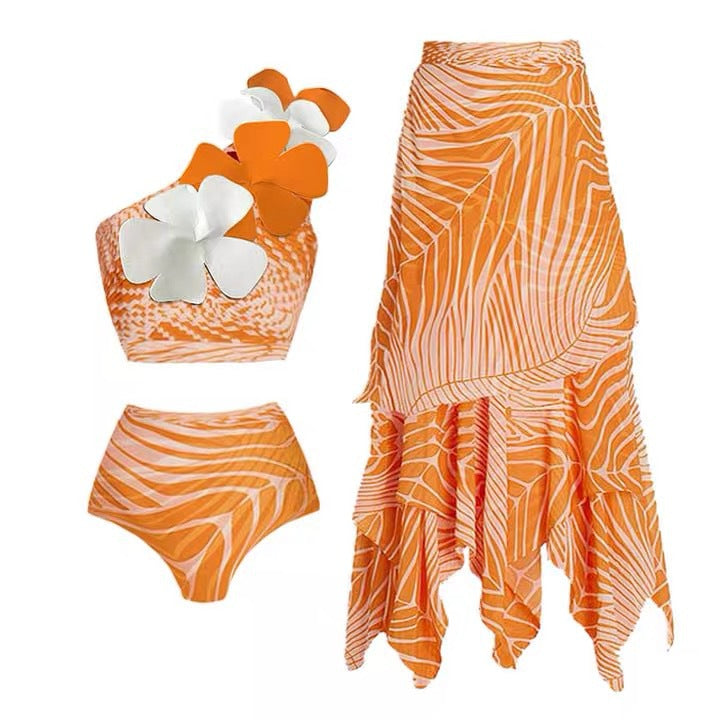 Asymmetrischer Bikini mit Maxirock von berg-feldt