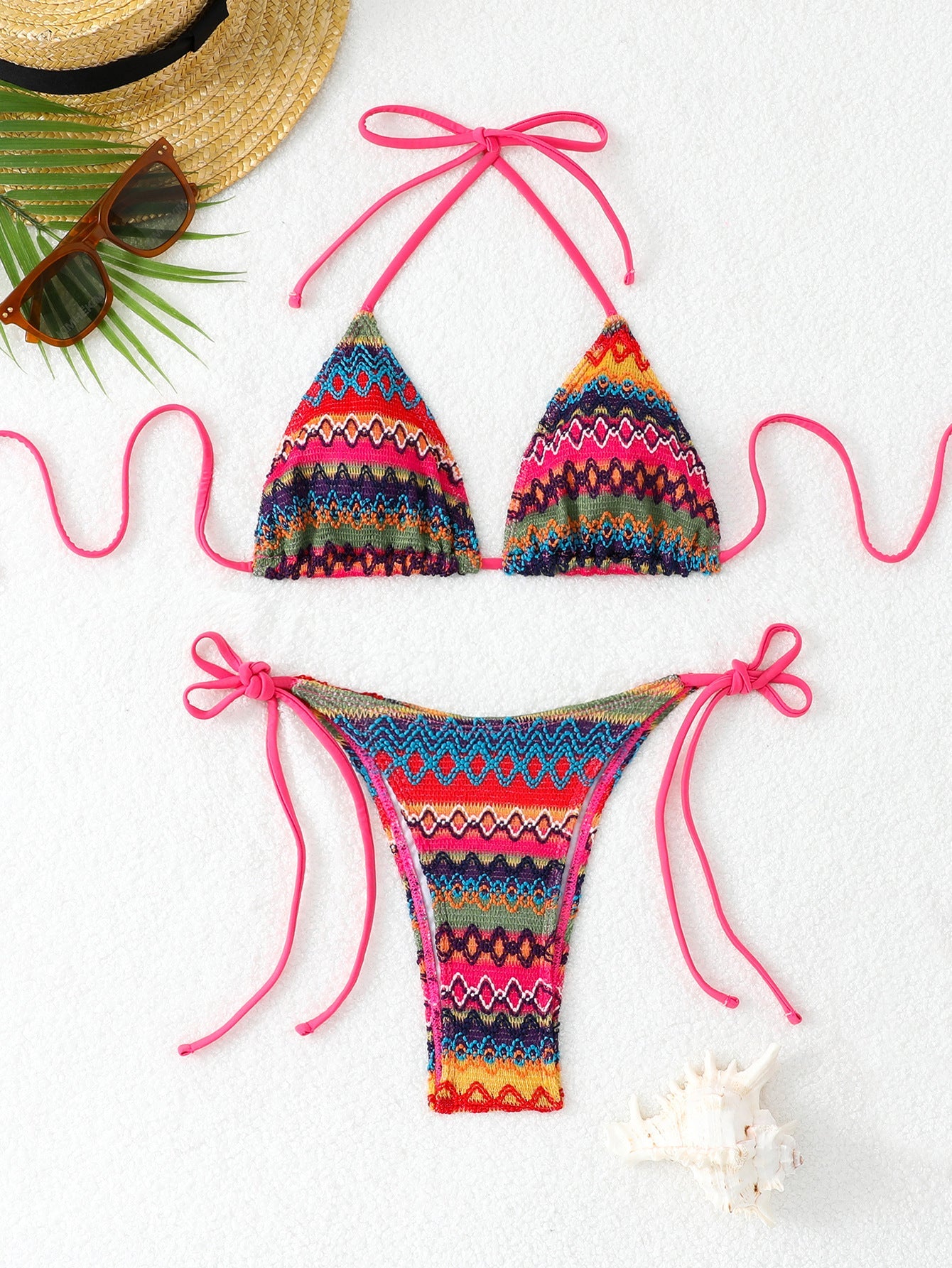 Haut de bikini triangle femme avec imprimé ethnique coloré et liens réglables berg-feldt