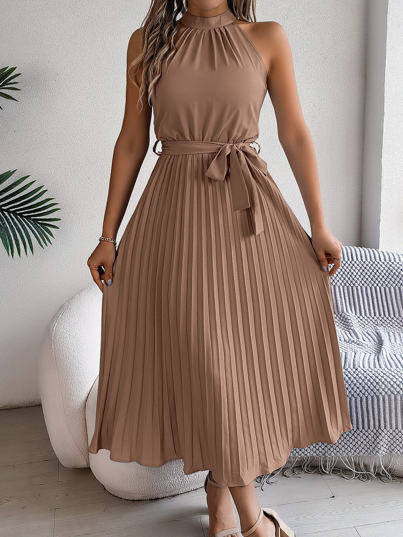 Robe portefeuille élégante à col montant pour femme par berg-feldt