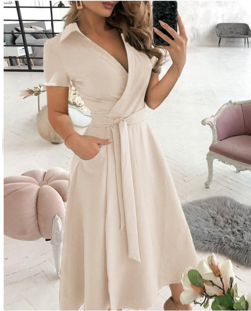 Robe portefeuille Berg-Feldt pour femme avec col élégant et poches