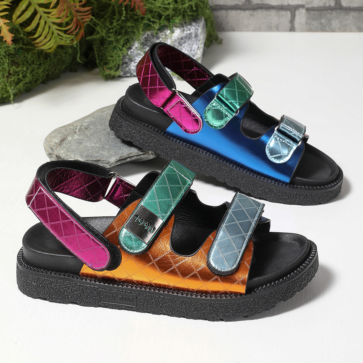 Sandales pour femme Berg-Feldt avec brides réglables et finition métallisée tendance