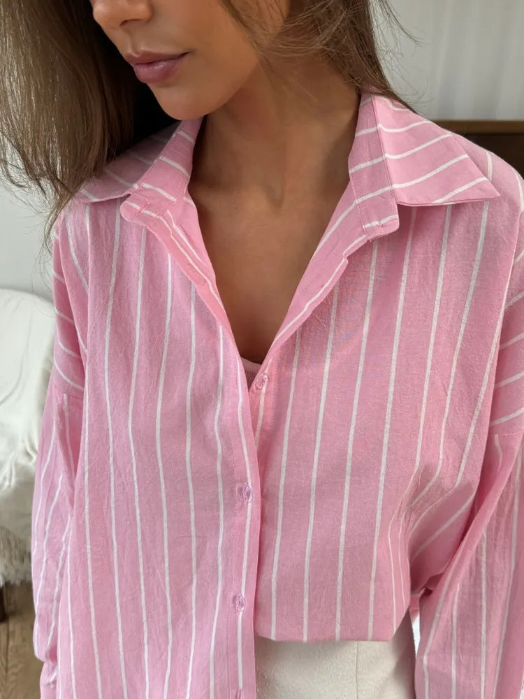 Blouse femme Berg-Feldt : coupe décontractée, fines rayures, détails boutonnés