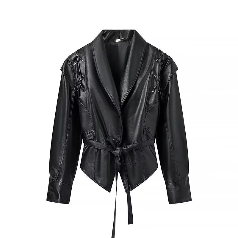 Blouson biker court en similicuir avec boutons décoratifs par berg-feldt
