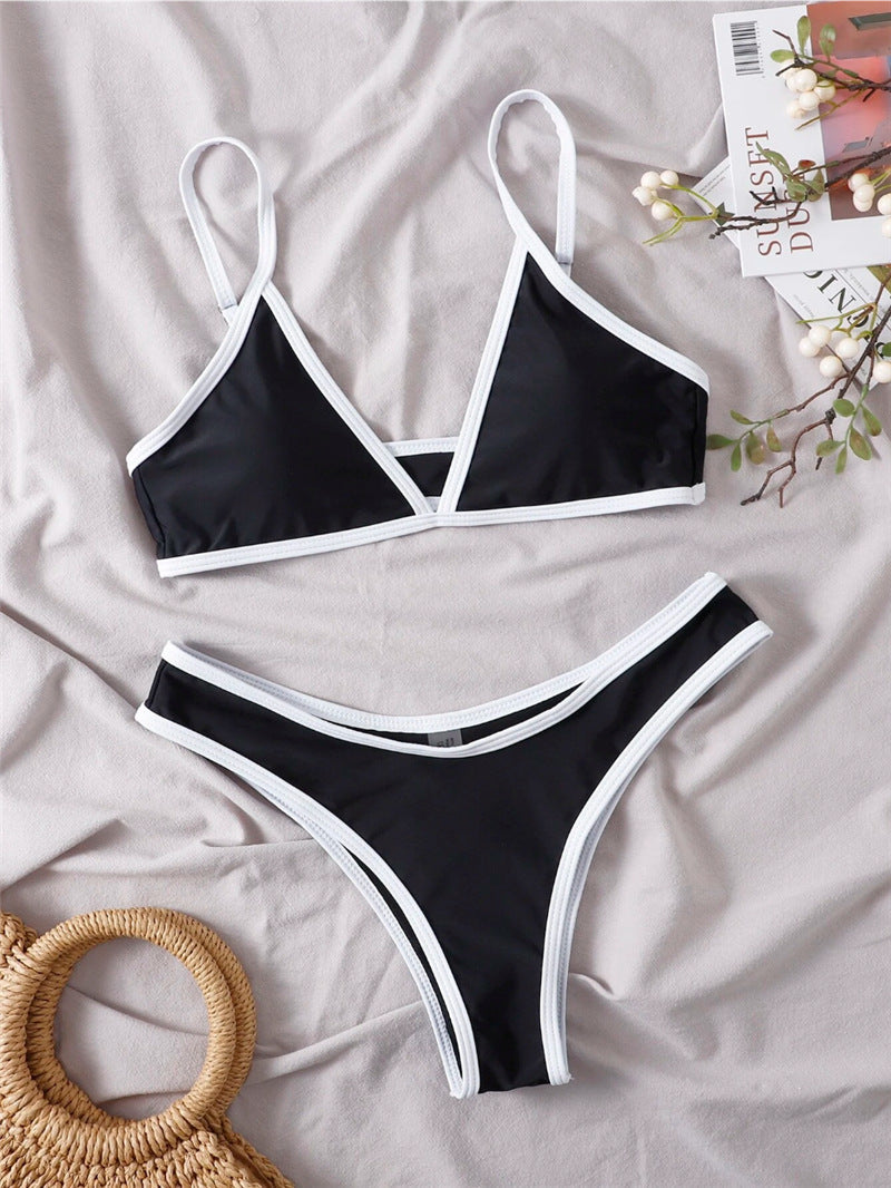 Ensemble bikini femme avec haut triangle, bretelles ajustables et coupe haute de berg-feldt