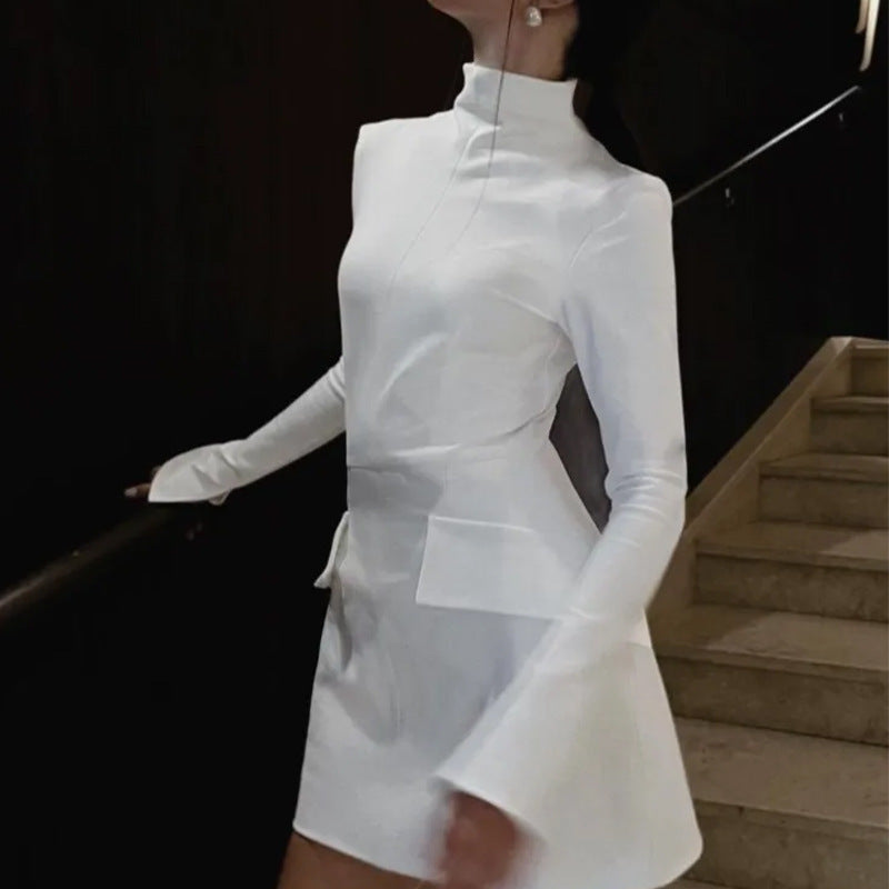 Heidi Mode | Robe longue, à manches longues, près du corps et qui tombe sur les hanches