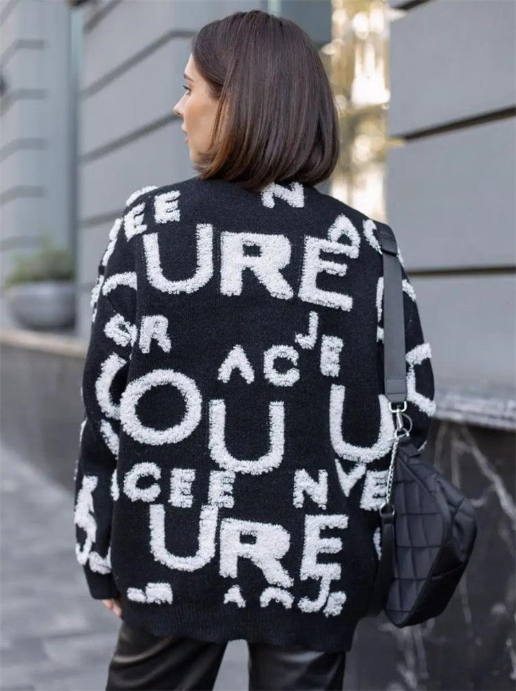 Damen Oversized Strickpullover mit auffälligem Schriftzug und lässiger Passform Berg-Feldt