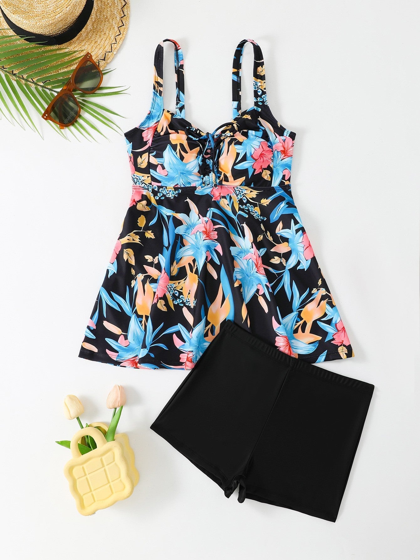 Figurfreundlicher Damen-Tankini mit Blumenmuster und Rock von berg-feldt