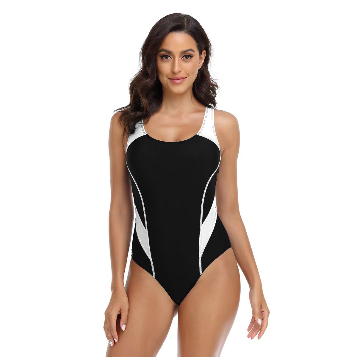 Maillot de bain sportif pour femmes de berg-feldt, avec coupe ergonomique et détails tendance