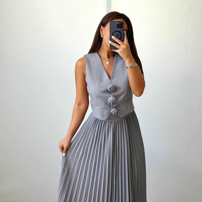Robe plissée élégante et tendance avec détails floraux de berg-feldt pour femme