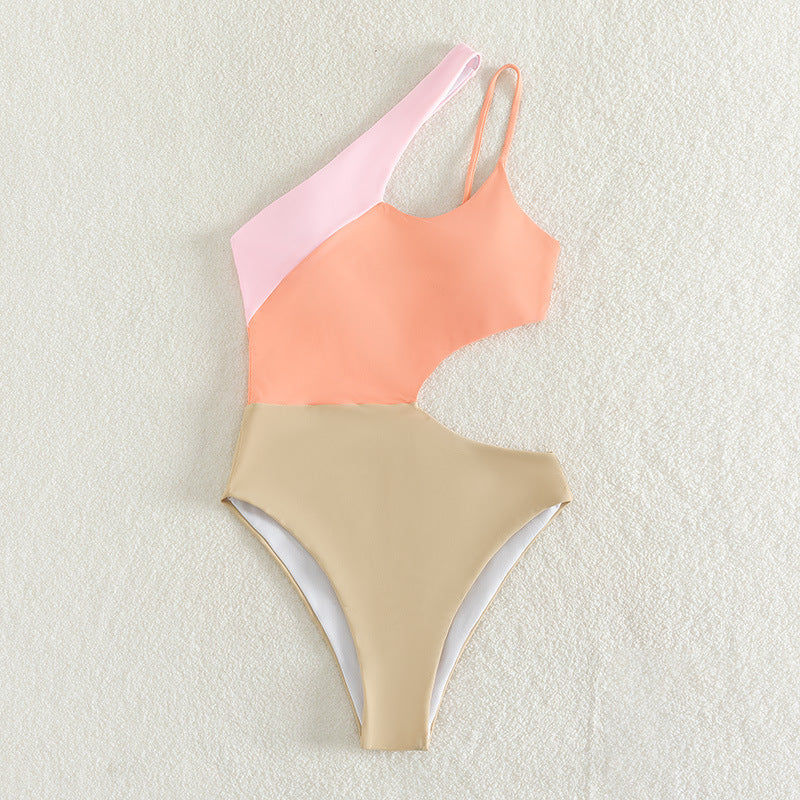 Maillot de bain femme Berg-Feldt : Design asymétrique, silhouette ajustée