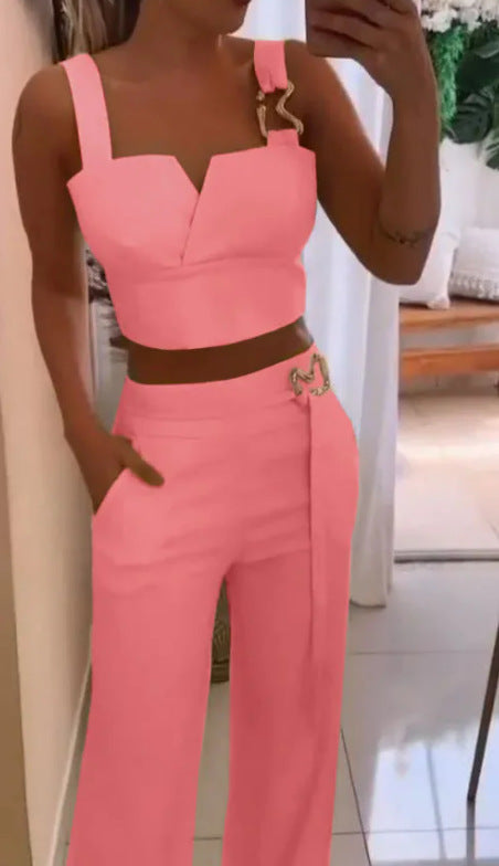 Ensemble élégant pour femme : crop top et pantalon large par berg-feldt