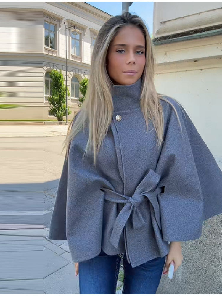 Cape moderne pour femme avec ceinture Berg-Feldt
