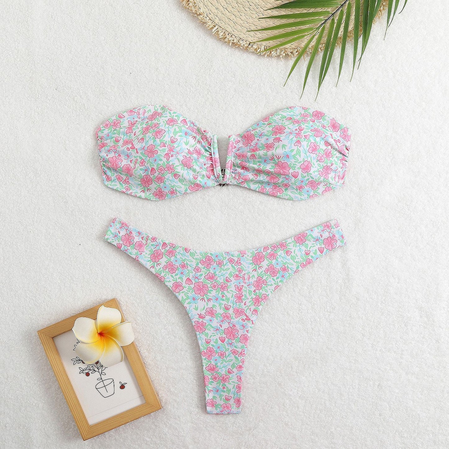 Ensemble de bikini à motif floral, bonnets amovibles, par berg-feldt