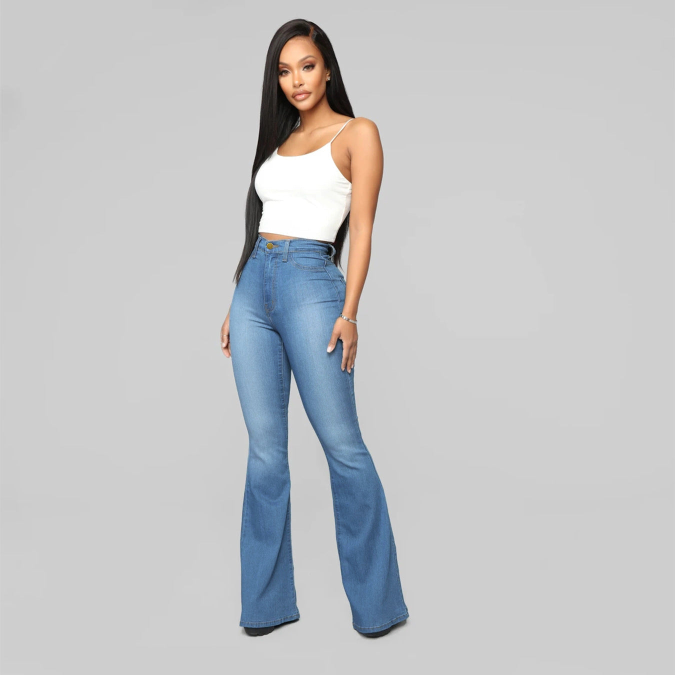 Haut ajusté pour femme avec jean flare large de berg-feldt
