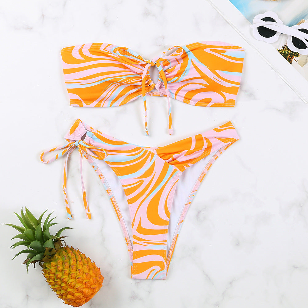 Ensemble de bikini femme Berg-Feldt avec haut bandeau, nœud fantaisie et coupe haute