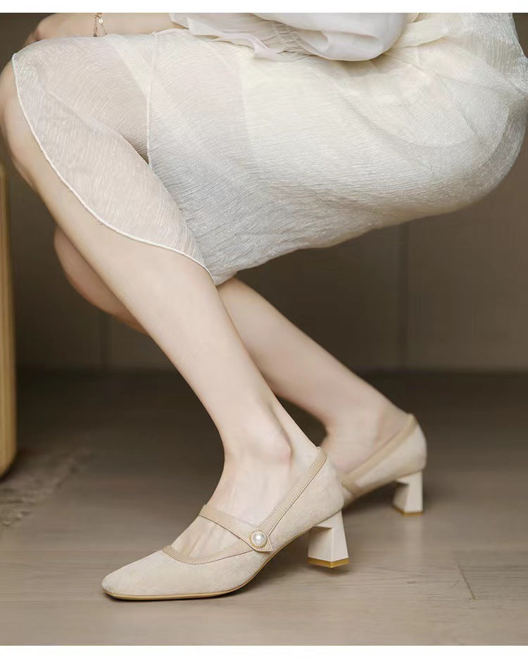 Elegante Damen-Mules mit Blockabsatz und Perlendetail von berg-feldt
