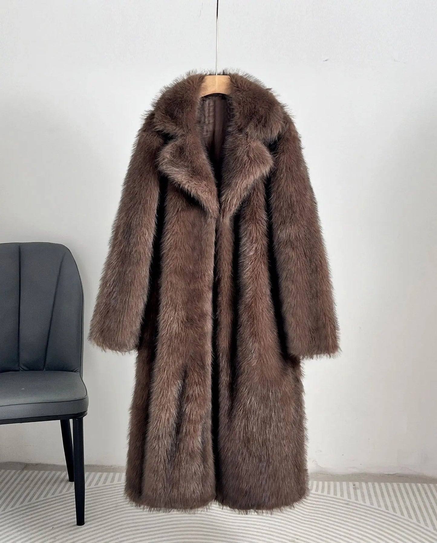 Manteau luxueux en fausse fourrure pour femme, coupe généreuse, Berg-Feldt