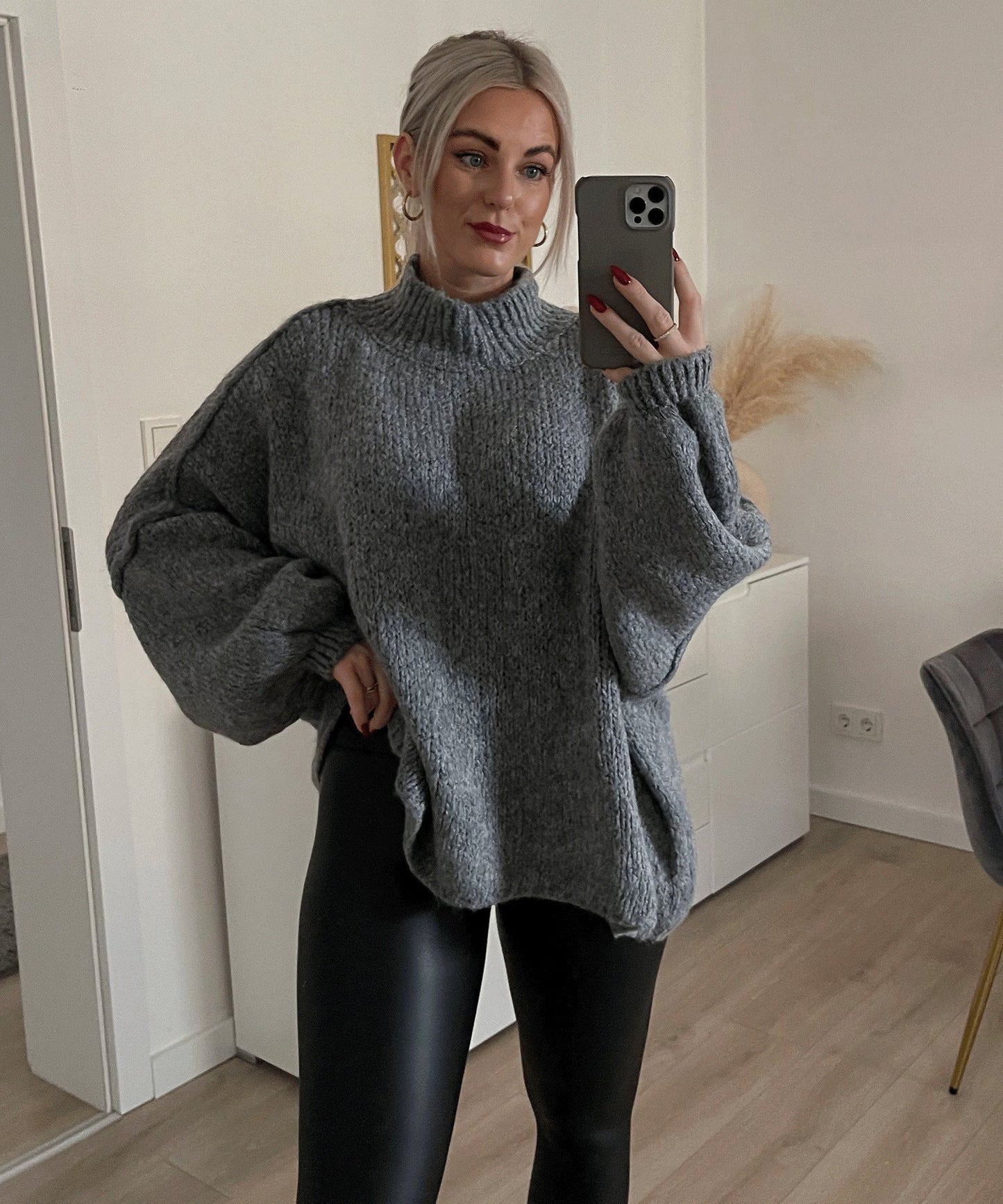 Pull-over ample décontracté pour femme avec manches montées et coupe asymétrique Berg-Feldt