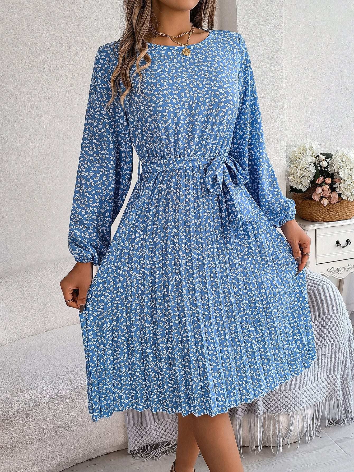 Robe femme Berg-Feldt à motif floral, jupe plissée et ceinture à la taille