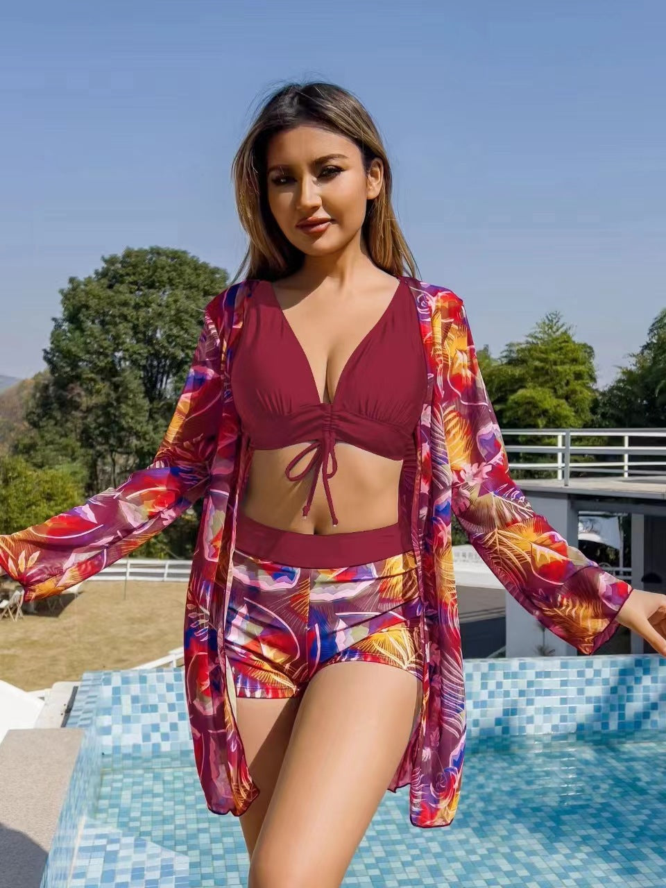 Bademode-Set für Damen: Blumen-Kimono & bequeme Shorts von berg-feldt