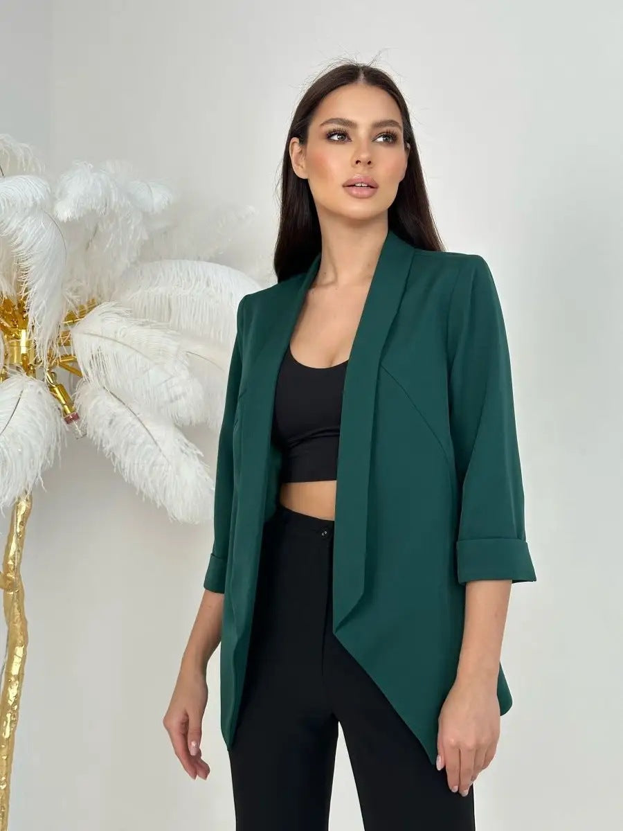Elegante Damenblazerjacke mit tailliertem Schnitt und Gürtel von berg-feldt