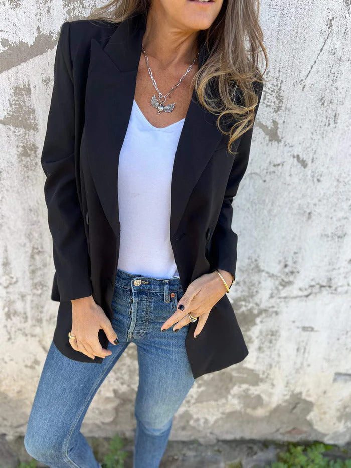 Élégant blazer pour femme à la coupe décontractée, avec des détails classiques, par berg-feldt