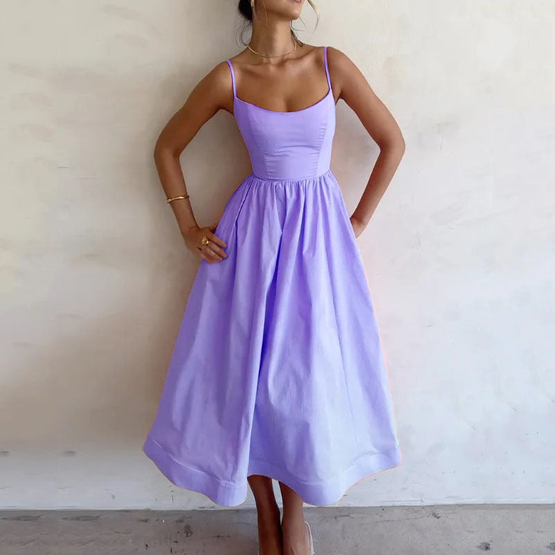 Robe longue élégante pour femme avec fines bretelles et jupe fluide, de berg-feldt