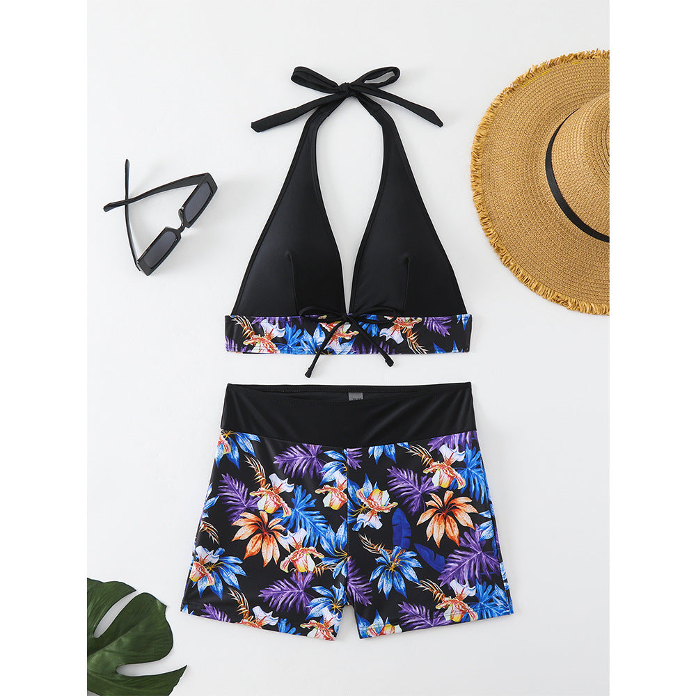 Ensemble Bikini Femme : Haut Bandeau Fleuri et Short Sportif par berg-feldt