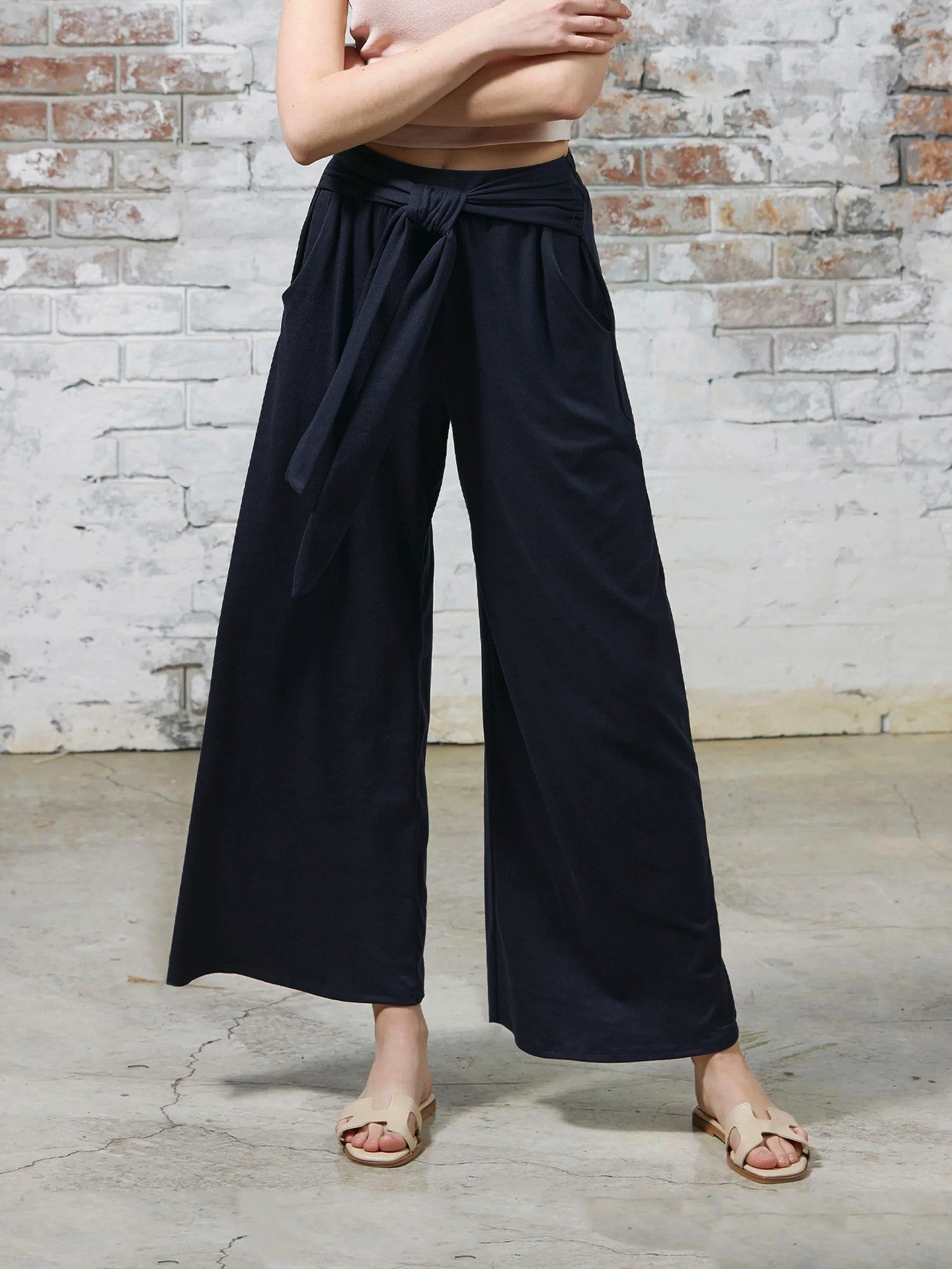 Pantalon palazzo élégant pour femmes avec ceinture large à nouer de berg-feldt
